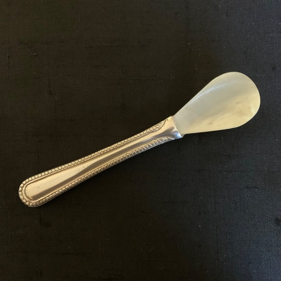 Silverplate/Shell Caviar Spoon - Picture 3 of 3